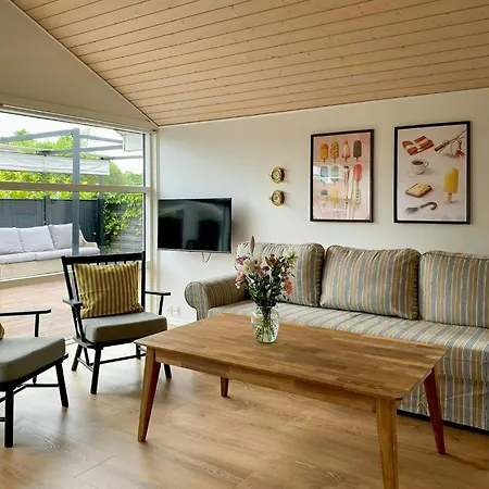 Dom wakacyjny Bright With Large Terrace Near Nyborg